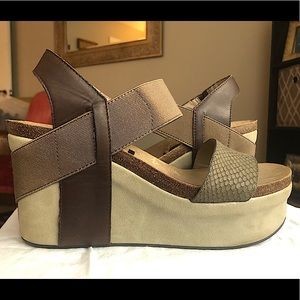OTBT Bushnell Leather Platform Wedge - 8.5M